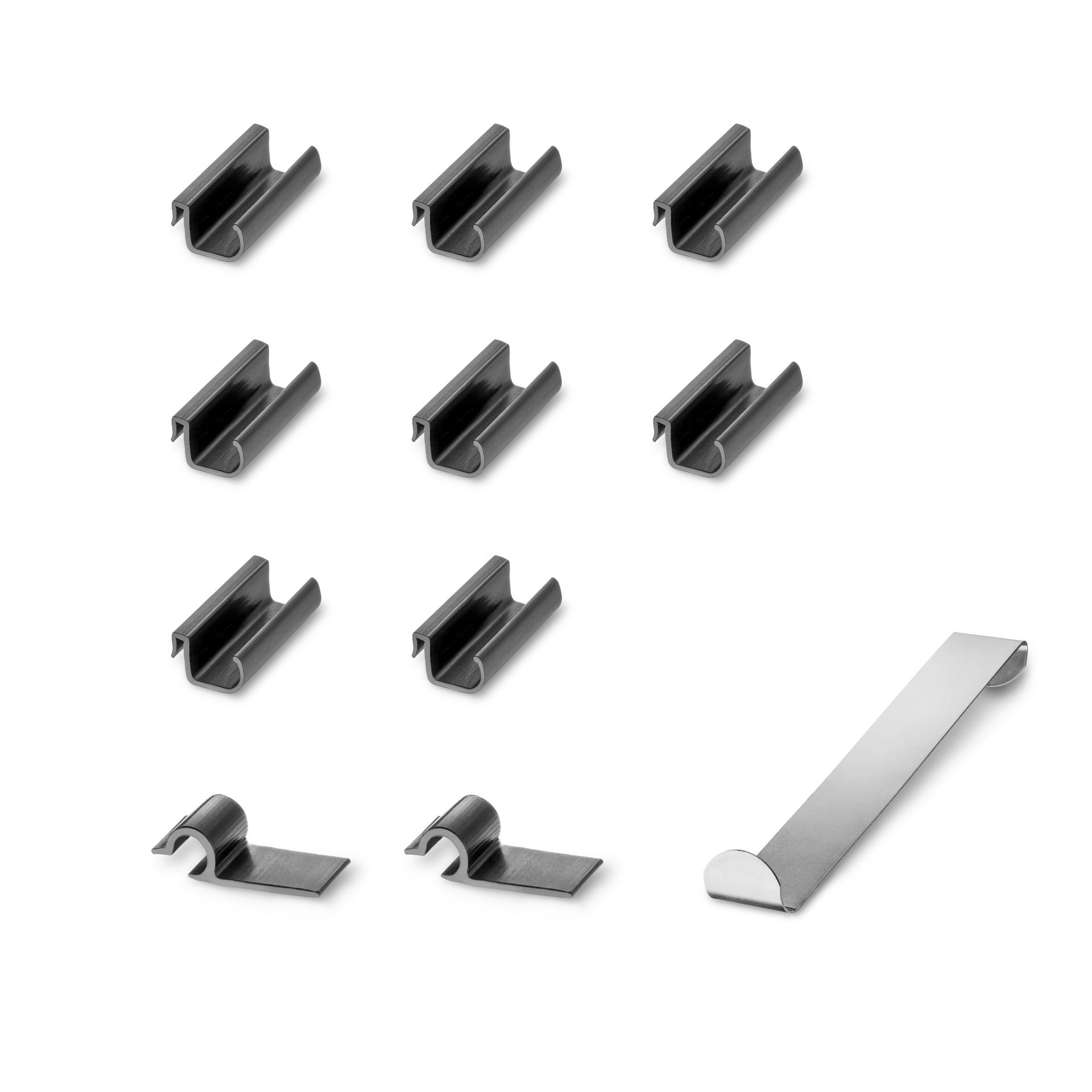 ein Halterset mit Einbauhilfe für Mazda CX60