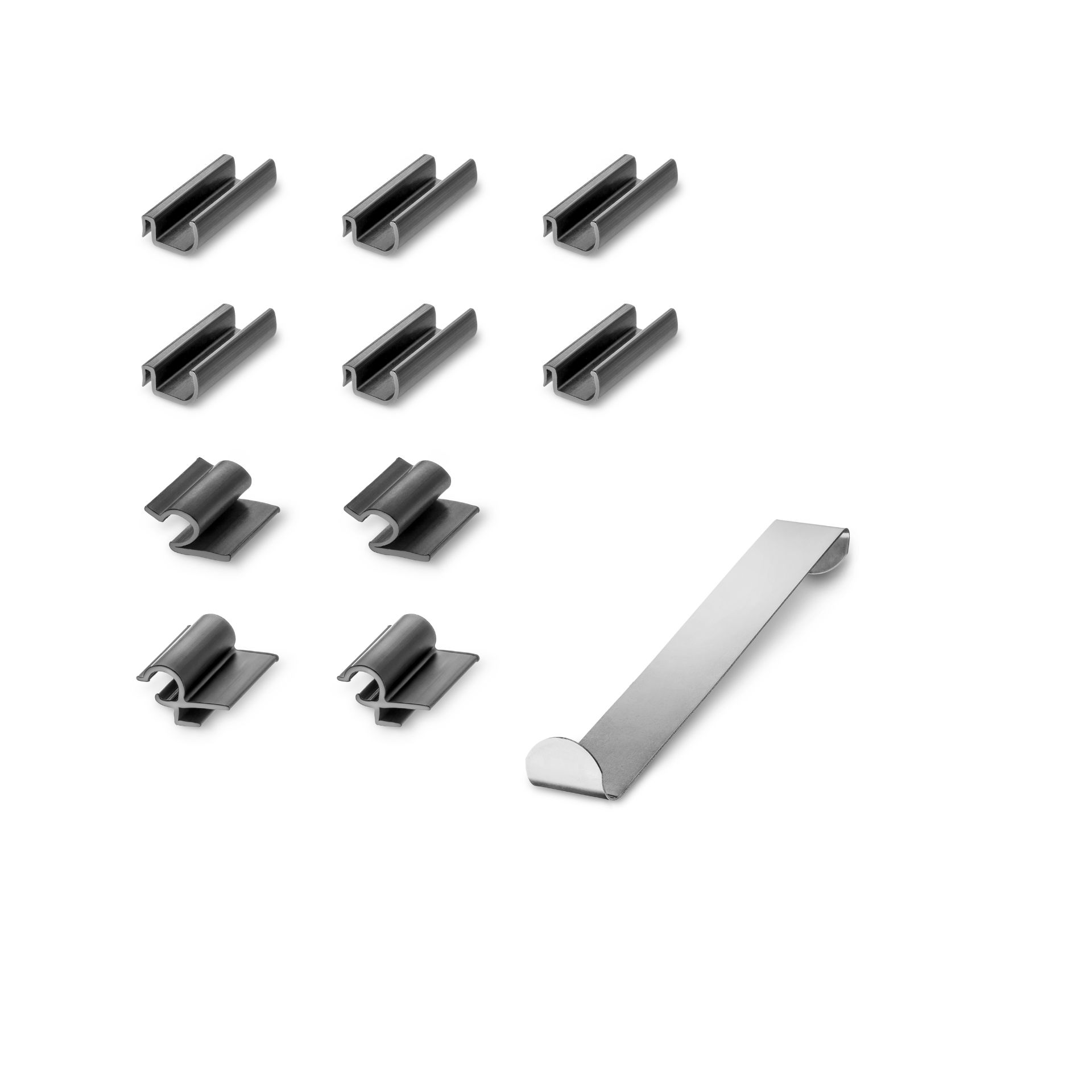 ein Halterset mit Einbauhilfe für VW Golf 8