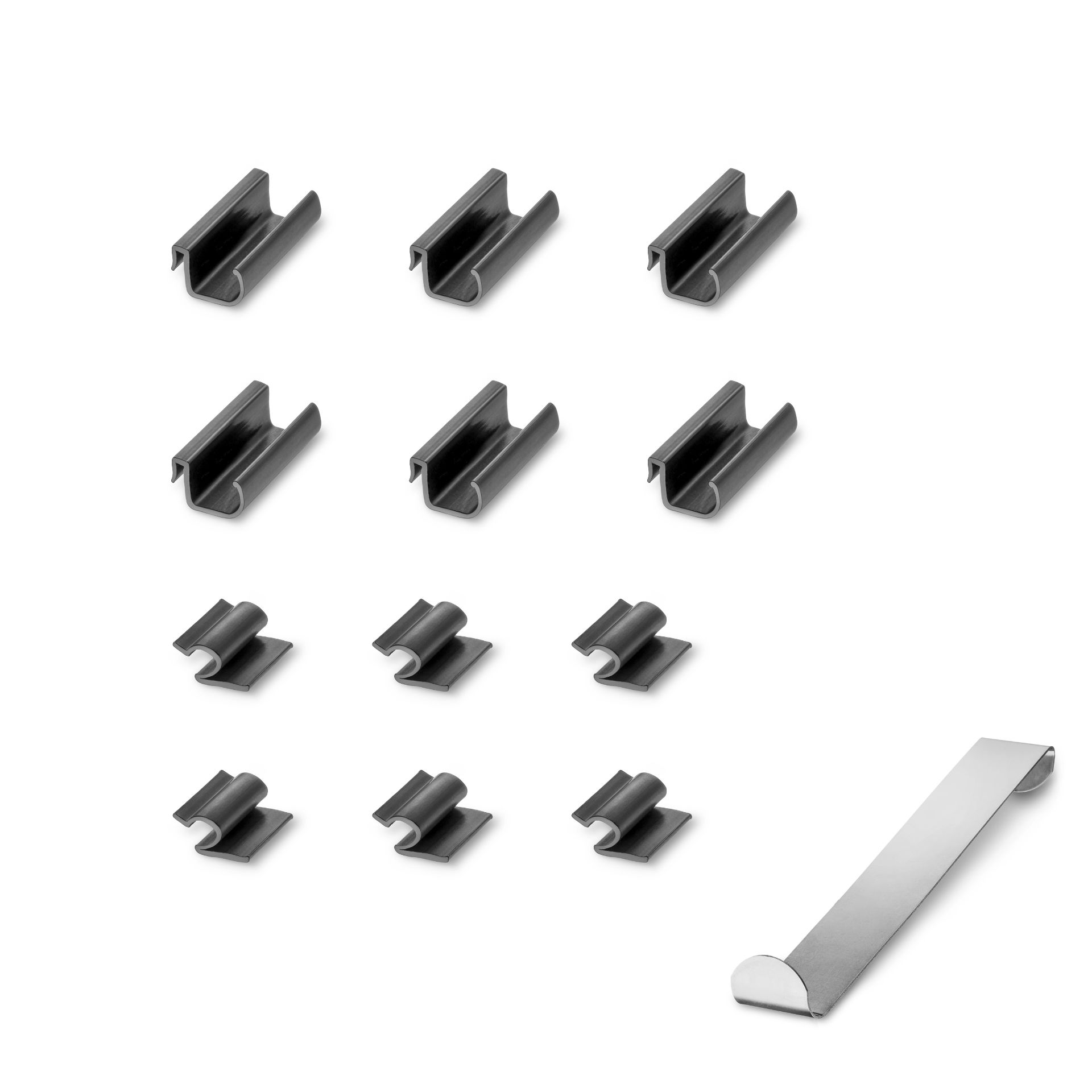 ein Halterset mit Einbauhilfe für Mazda CX3